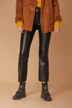 Shop La Fée Maraboutée Manteau court effet peau retournée - 40 Marron