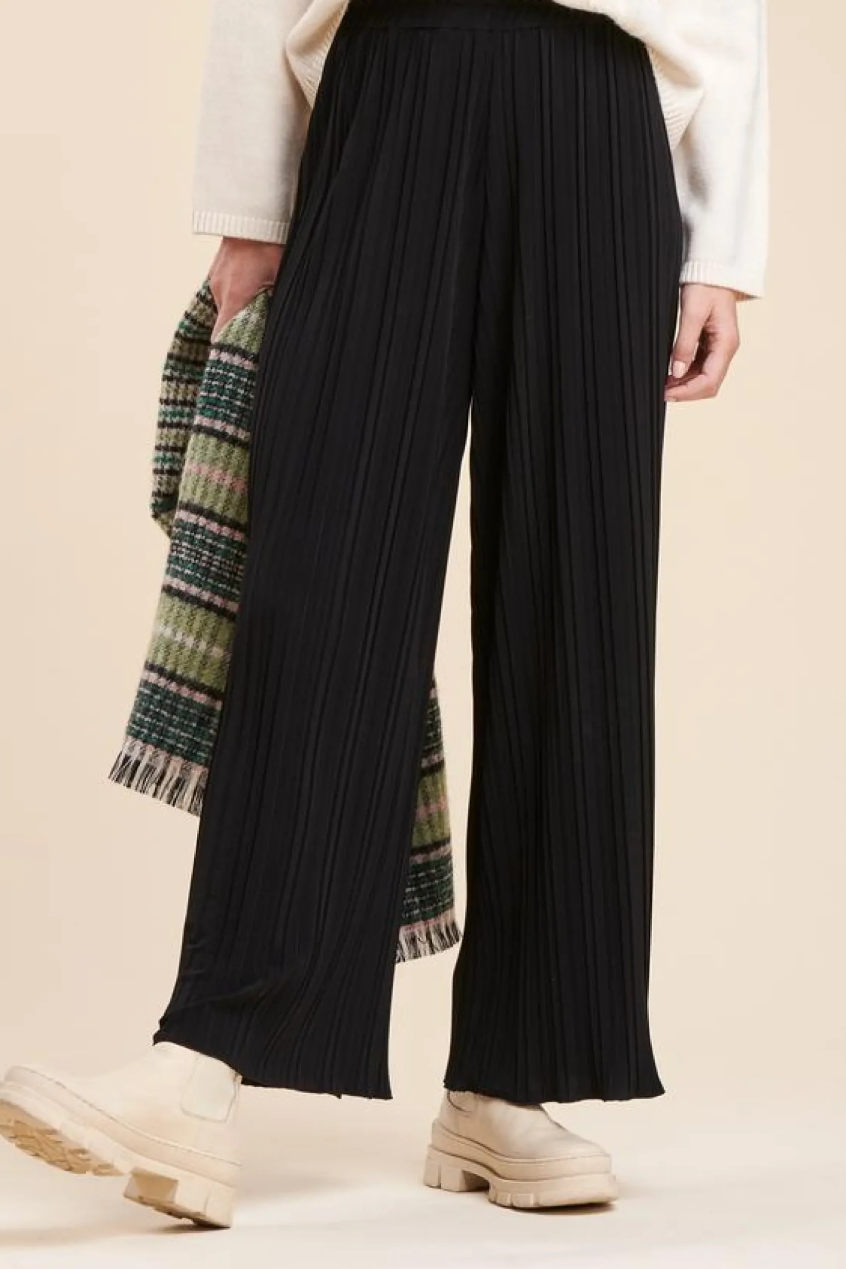 Cheap La Fée Maraboutée Pantalon jersey plissé - S/36 Noir